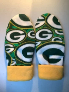 PACKERS FLEECE womens  MITTENS NFL HANDCRAFTED GREEN BAY NFL winter gloves #5 - Picture 1 of 4