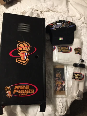 Chicago Bulls 1998 Finals Champion Locker Room Bundle Hat Towel Ticket RARE LOT Cover
