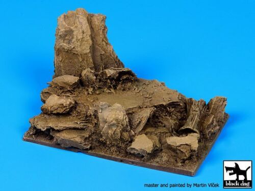 Black Dog (No Scale) Rock Fantasy Vignette / Diorama Base (100mm x 66mm) FD007