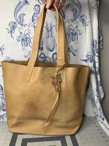Frye Carson Perf Perforated Logo Leather Tote Bag Carryall Weekender (B1) - Picture 1 of 15