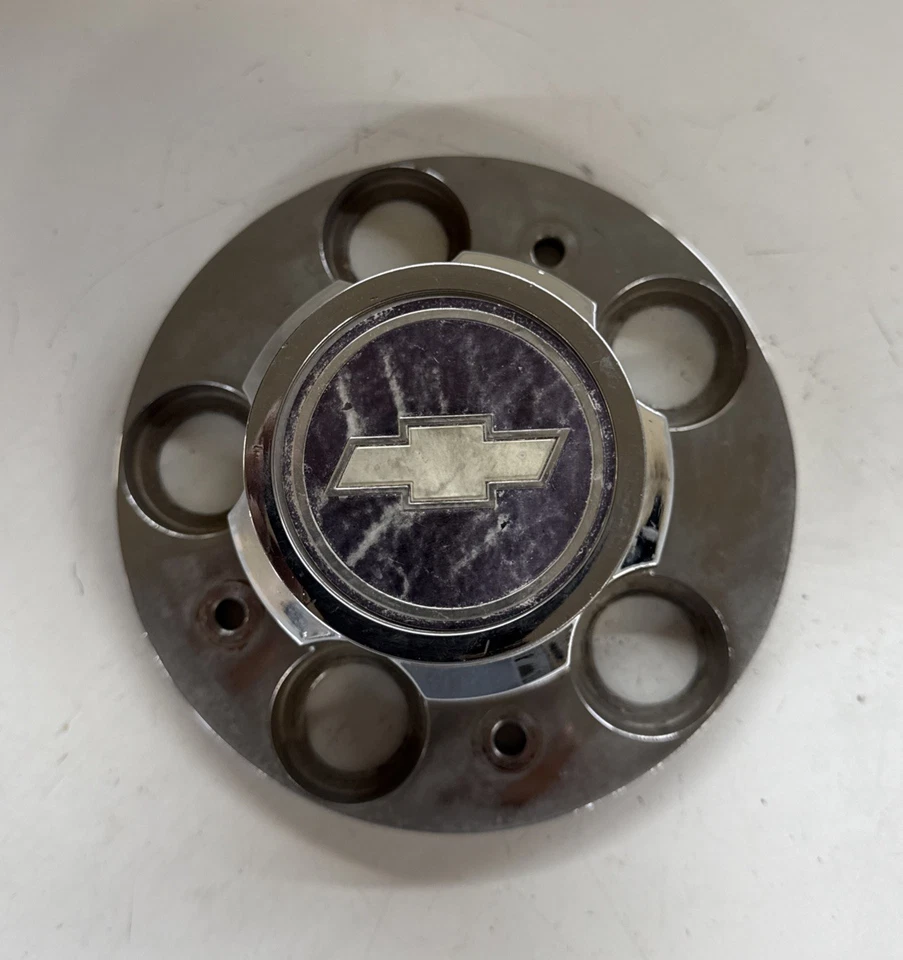 Tapacubos central de rueda Chevy Truck Rally C10 Blazer Suburban GM Foto 1 de 4