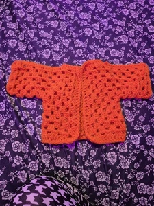 Gehäkelte Granny Square Strickjacke Handarbeit Baby Größe. Größen siehe Fotos. - Bild 1 von 6