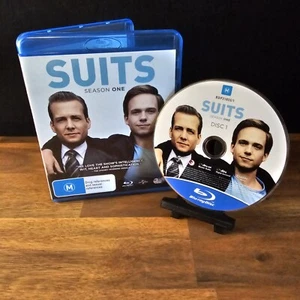 Suits Season 1 Blu-ray - Picture 1 of 4