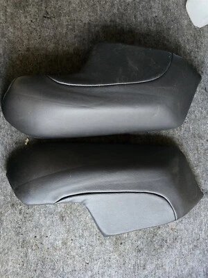 Volvo S40 2004-2011 asiento trasero soporte lateral borde de almohada extremo negro conjunto usado fabricante de equipos originales Foto 1 de 4