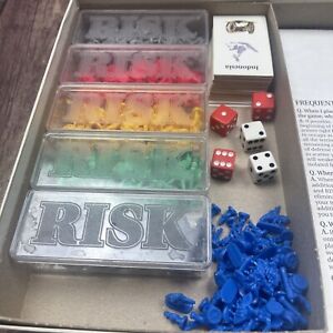 RISK The World Conquest Game 1998 Game Replacement Army Pieces 6 Colors