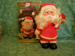 VINTAGE WALKING SANTA CLAUS WALKING TOY~MUSICAL~9-1/2"~IOB #TM-37~TAIWAN - Picture 1 of 7