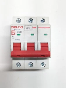 1 pz nuovo per interruttore aria DELIXI DZ47s C20 3P 20A 3 poli - Foto 1 di 7