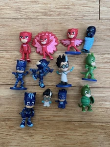PJ Masks gemischtes Figuren-Set Romeo Night Ninja Catboy Gekko Owlette 12 Figuren - Bild 1 von 1