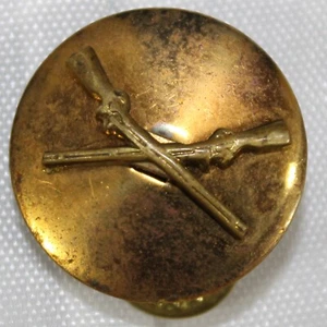 2 WW2 Infantry Disc Pins 1 Gold Tone 1 Silver Tone 2 Prong w Clutchs - Picture 1 of 4