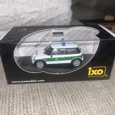 MINI COOPER MODEL POLICE CAR 2002 1:43 SCALE MOC057 POLIZEI GERMANY BMW IXO K8 - Image 1 of 4
