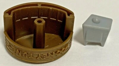 Looney Tunes Monopoly 12 Hotels (Movie Theaters) 27 Houses (TV Sets) - Parts - Image 1 of 2