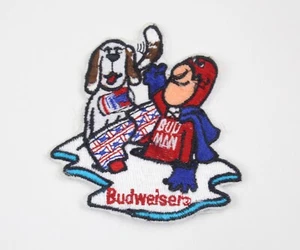 1970er Bud Man Budweiser Hund im Schnee Werbung Promo Sticker Patch - Bild 1 von 6