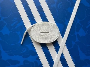 Lacci scarpe Adidas originali piatti testurizzati colore bianco-lunghezza 125 cm larghezza 8 mm-1 paio - Foto 1 di 2