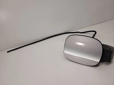 Ford Edge 2015-2018 puerta de llenado de combustible plateada FT4Z58405A26A   Foto 1 de 4