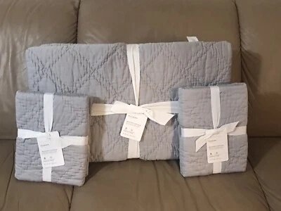 Edredón de satén lavado Pottery Barn gris niebla reina/2 piezas fundas diamante nuevo Foto 1 de 4