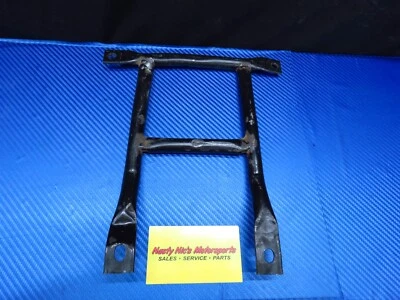 Protector de base de motor Yamaha Warrior 350 1997 travesaño marco chasis soporte Foto 1 de 4