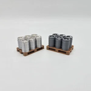 1/32 Maßstab Bierfässer auf Paletten "verschiedene Farben" - Bild 1 von 8