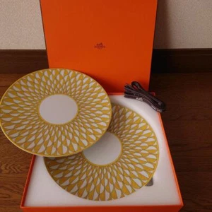 Hermes Soleil d'Hermes Dinner Plate 27 cm porcelain dinnerware 2 Set yellow 049 - Picture 1 of 4