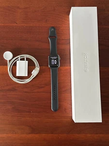 Apple Watch Series 2 42mm Space Gray - Bild 1 von 3
