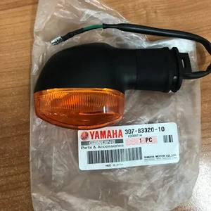 YAMAHA FZ6R 2010-12 OEM RIGHT FRONT FLASHER 3D78332010 - Picture 1 of 1