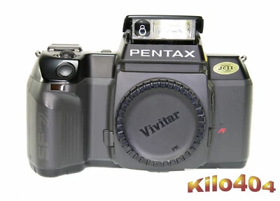Pentax SF7 ✯ Analoge SLR ✯ TOP ✯ K Bajonett ✯ Display ✯ Auto Fokus ✯ 35mm Film - Bild 1 von 4