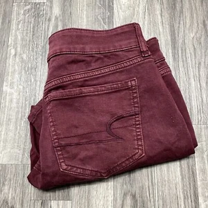 AMERICAN EAGLE Midi Super Stretch Burgundy Denim Jean Shorts Women's Size 4 - Picture 1 of 9
