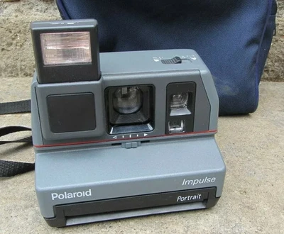 POLAROID IMPULSE INSTANT CAMERA FUNZIONANTE - Immagine 1 di 4