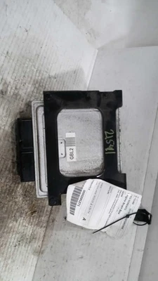 Módulo de control del motor usado (ECM) se adapta a: módulo de control electrónico Kia Sorento 2015 Foto 1 de 4