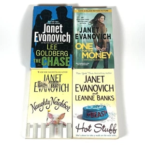 Lot of 4 Janet Evanovich Mass Market Paperback Books - Foto 1 di 6