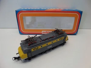 Marklin Märklin 3324 H0 Electric locomotive 'Botsneus' 1139 of the NS - Foto 1 di 16