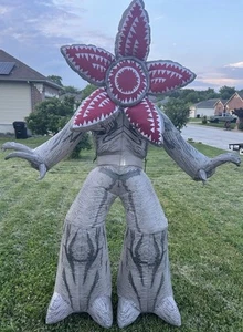 7 Ft Tall Inflatable Stranger Things Demogorgon Outdoor Yard Blow Up Decoration - Picture 1 of 7