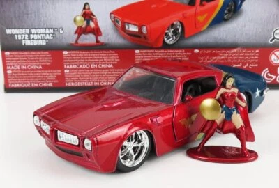 MODELLINO AUTO STATICO PONTIAC FIREBIRD WONDER WOMAN FIGURE 1972 SCALA 1/32 - Immagine 1 di 4