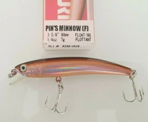 YO ZURI PIN'S MINNOW 90 mm 7 gr FLOATING CODE R239-CKCB SPIGOLA SERRA TRAINA - Imagen 1 de 1