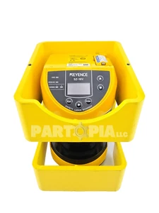 Keyence SZ-16V Ver.2 Sicherheits-Laserscanner mit Schutzgehäuse/Halterung - Bild 1 von 9