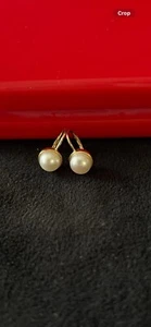 14K Yellow Gold White Pearl Button Earrings- Round Leverback 8mm Well Made - Picture 1 of 7