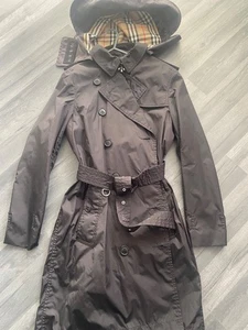 womens burberry trench coat size 6 brand-new with tags, beautiful coat - Picture 1 of 5