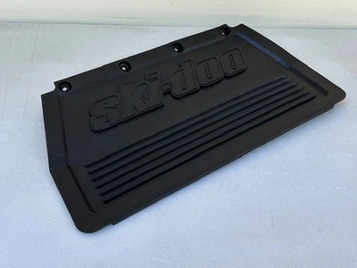 Solapa de nieve Ski-Doo Formula Plus Formula MX Safari Skandic OEM bonita 1984-1994 Foto 1 de 4