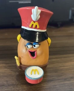 Vintage 1988 McDonalds McNugget Buddies Drummer Toy Complete with Drum & Hat - Picture 1 of 2