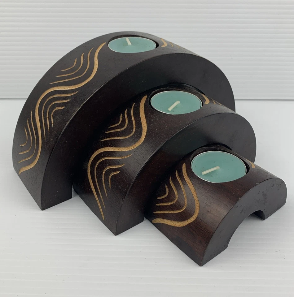 Solid Wood Designed & Decorated Candle Holder + Candles 3 Piece NEW-Never Used Foto 1 de 4