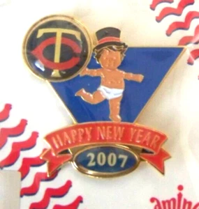 2007 Minnesota Twins Baby New Year's pin MLB - Picture 1 of 7