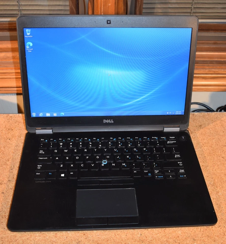 Ultrabook Dell Latitude E7470 Intel Core i7-6600U 128 GB SSD Windows 7 Pro 32 bits Foto 1 de 4