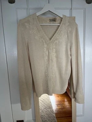 L.L. vintage años 80 Cárdigan bordado a mano floral de seda Bean en crema mediano   Foto 1 de 4