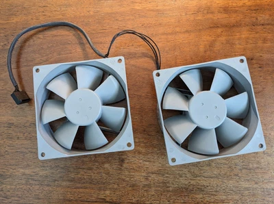 2x Apple PowerMac G5 Rear 92mm Fans - Image 1 of 4
