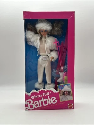 Muñeca Barbie divertida de invierno 1990 Mattel #5949 Ski Lodge piel piel traje ajustado Foto 1 de 4