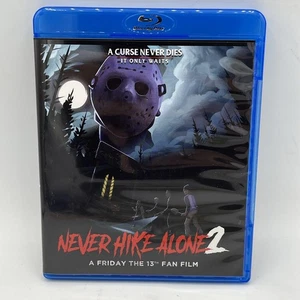 Never Hike Alone 2 Blu ray-Signed Card IndieGoGo Womp Stomp Films - NEW - Foto 1 di 3
