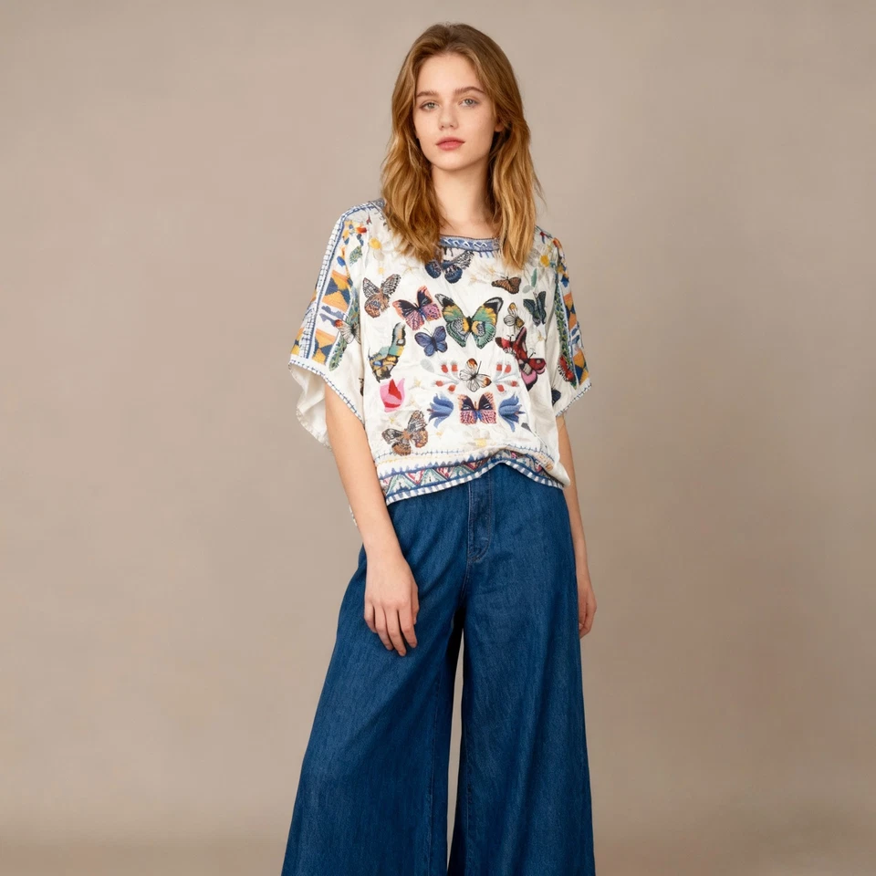 Blusa floral Johnny Was multicolor bordada satinada mariposa talla M nueva sin etiquetas Foto 1 de 4