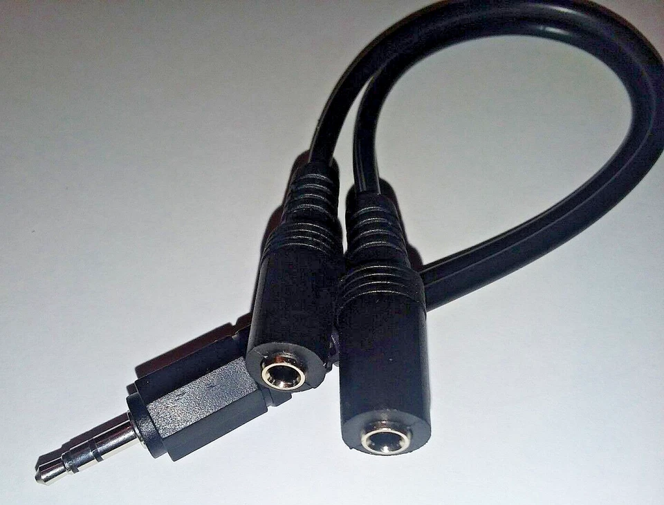 Lot 10 of 3.5mm Y cable male to 2 female stereo 9" audio Y  headset cable LOT 10 - Image 1 of 4