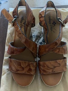Patricia Nash tooled leather Espadrille Wedge Sandals 6 $149 Original Price - Picture 1 of 11