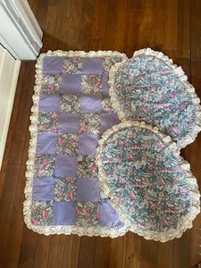 Vintage Pieced Knotted Quilt Kommode Schals 3er Set Blau, Floral - Bild 1 von 3