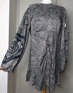 Mint Velvet Printed Ruched Mini Dress Size 16 New Black White £149 - Picture 1 of 9